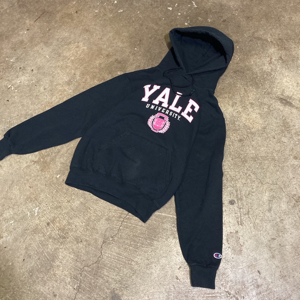 2000s Yale hoodie